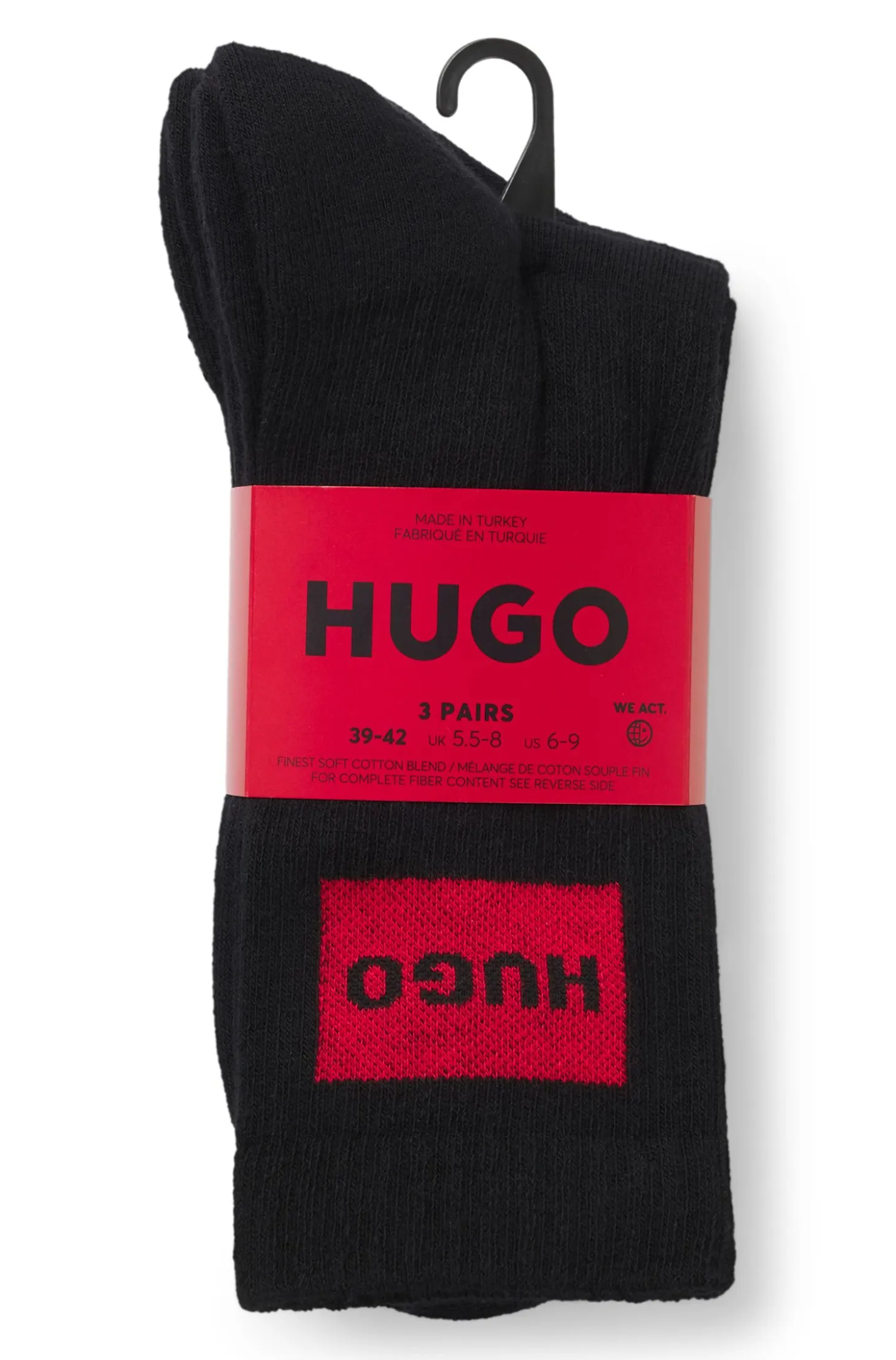 Three-pack of short socks with red logo labels