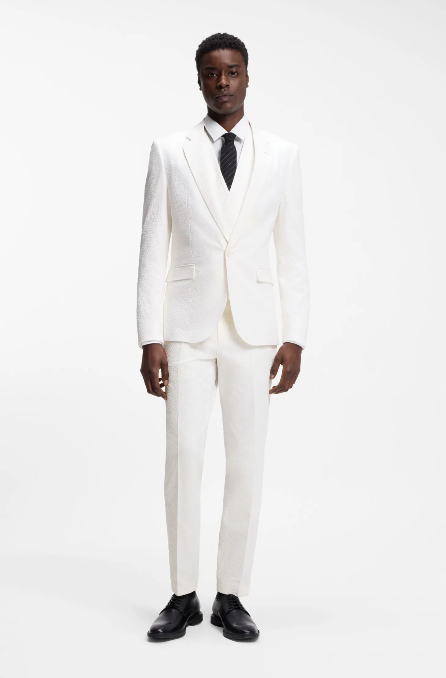 Three-piece extra-slim-fit suit in stretch-cotton seersucker