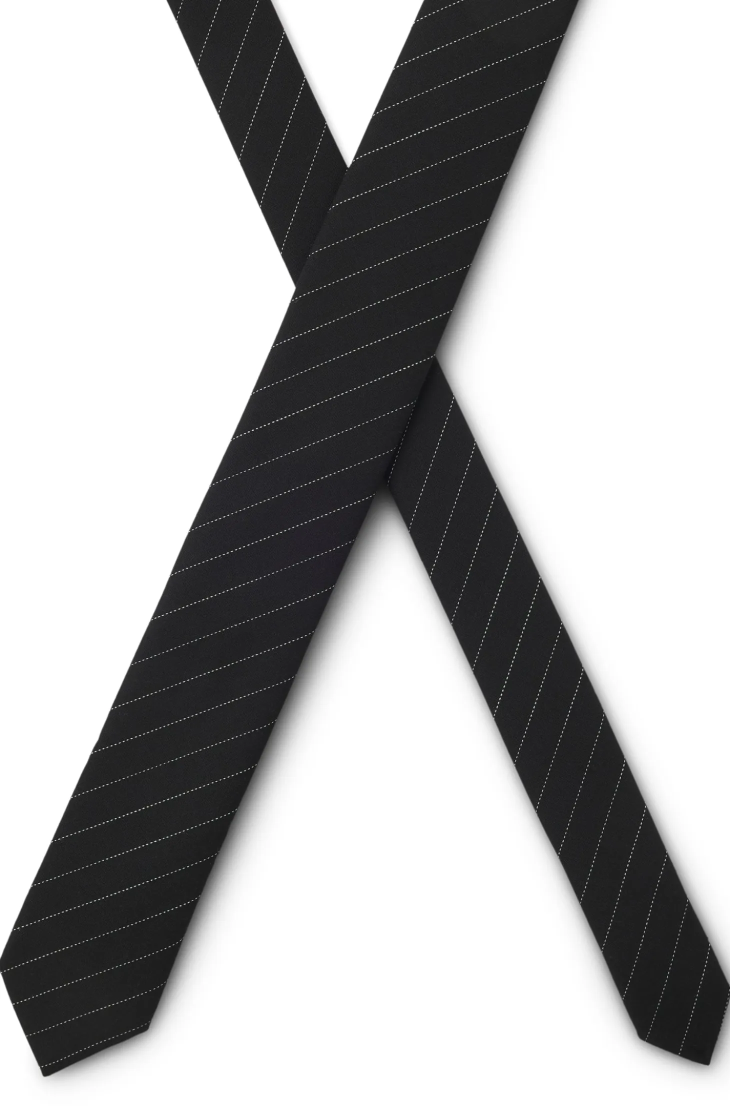 Tie with diagonal stripe
