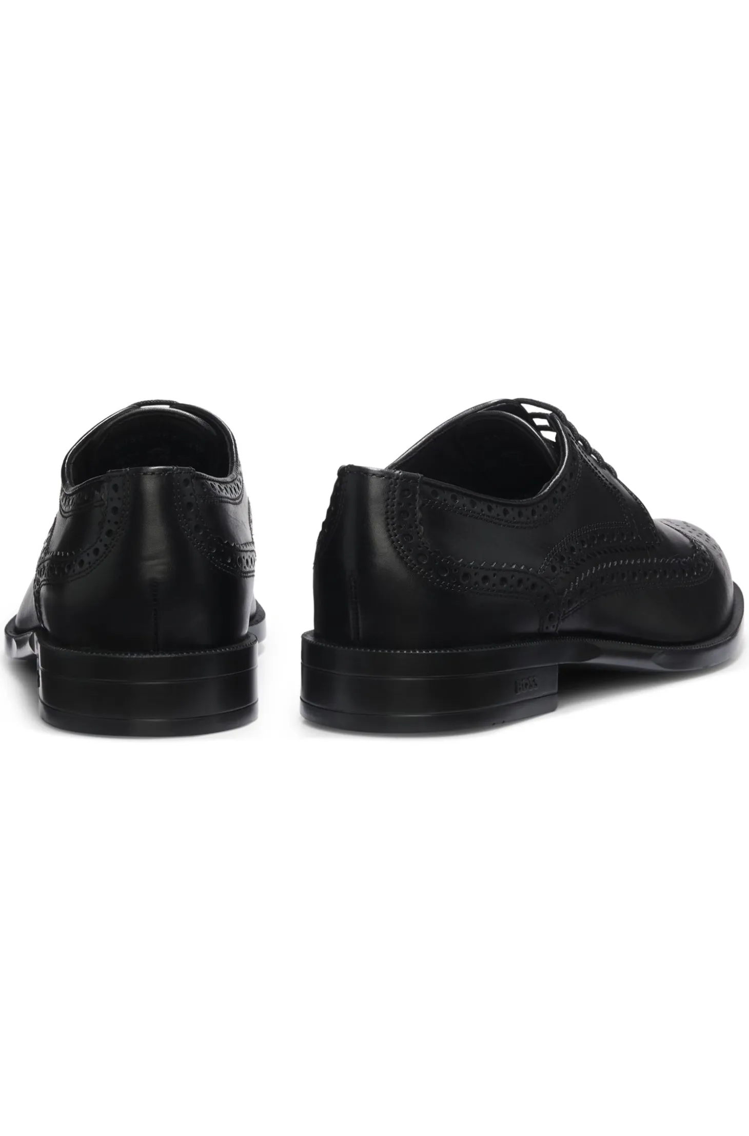 Timeless leather Derby shoes with brogue stitching