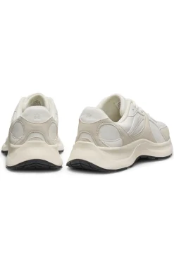 Trainers in canvas, leather and suede