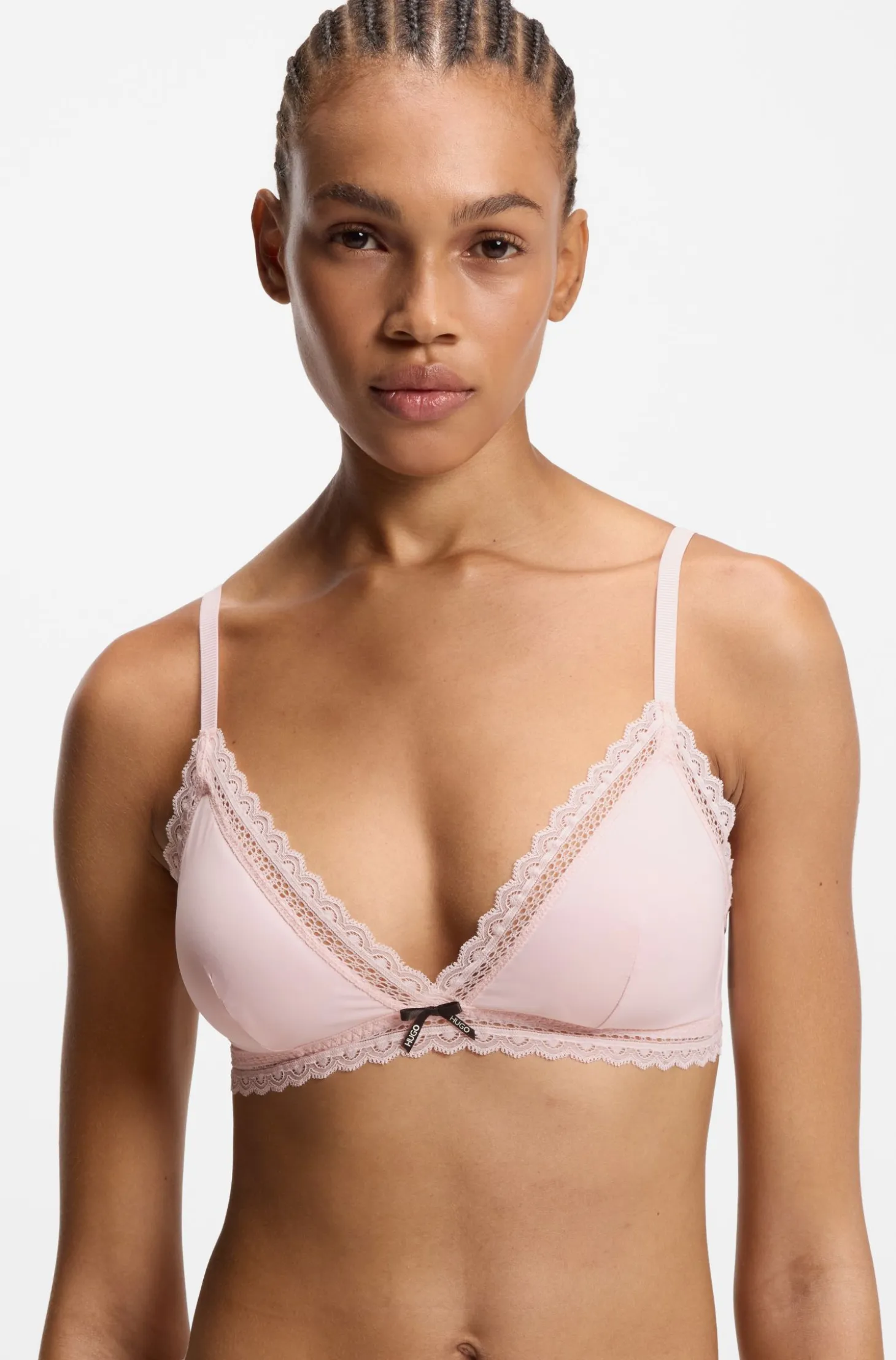 Triangle bra with lace trims