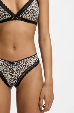 Triangle bra with lace trims