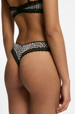 Triangle bra with lace trims