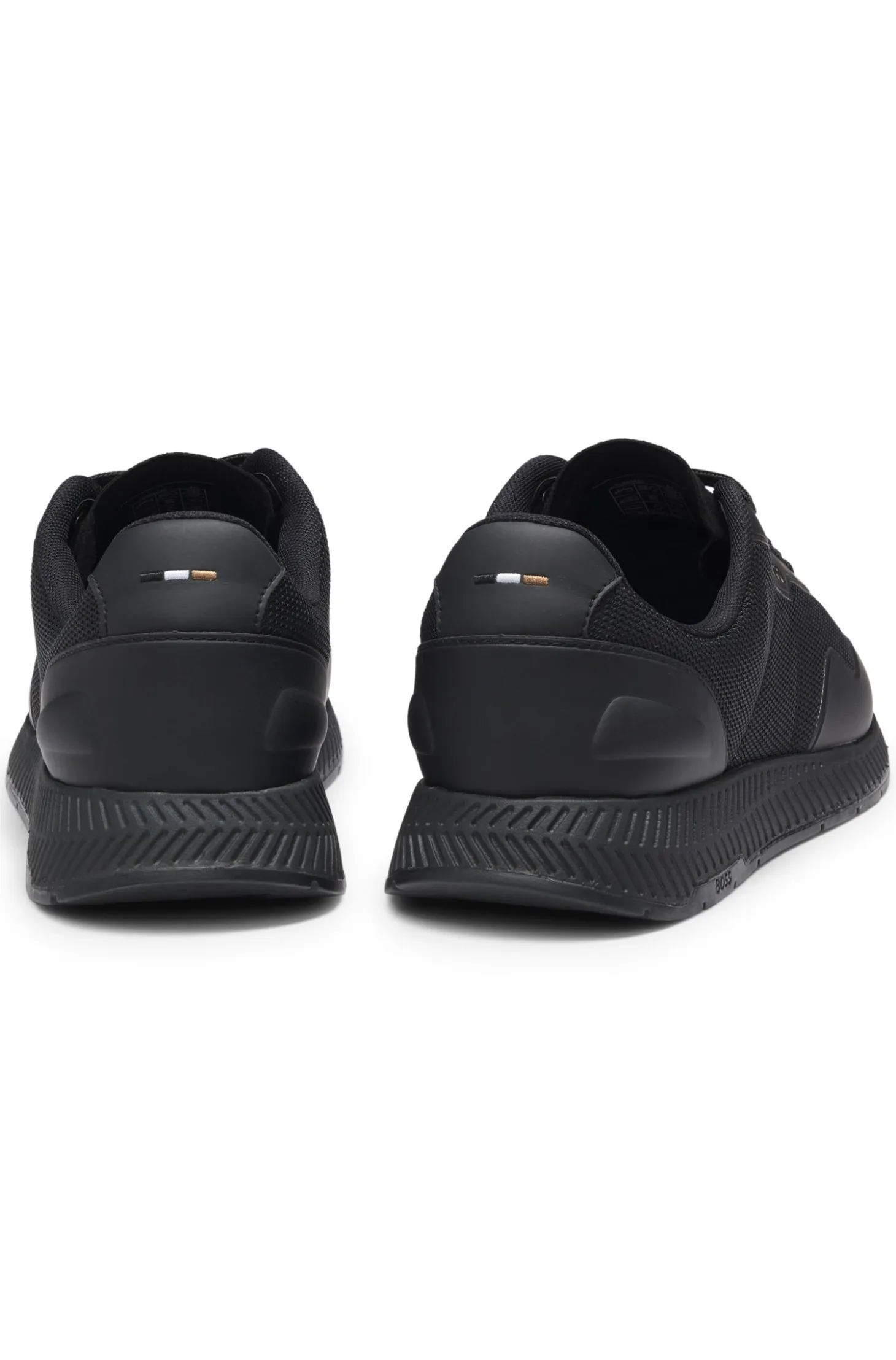 TTNM mesh trainers with smooth trims
