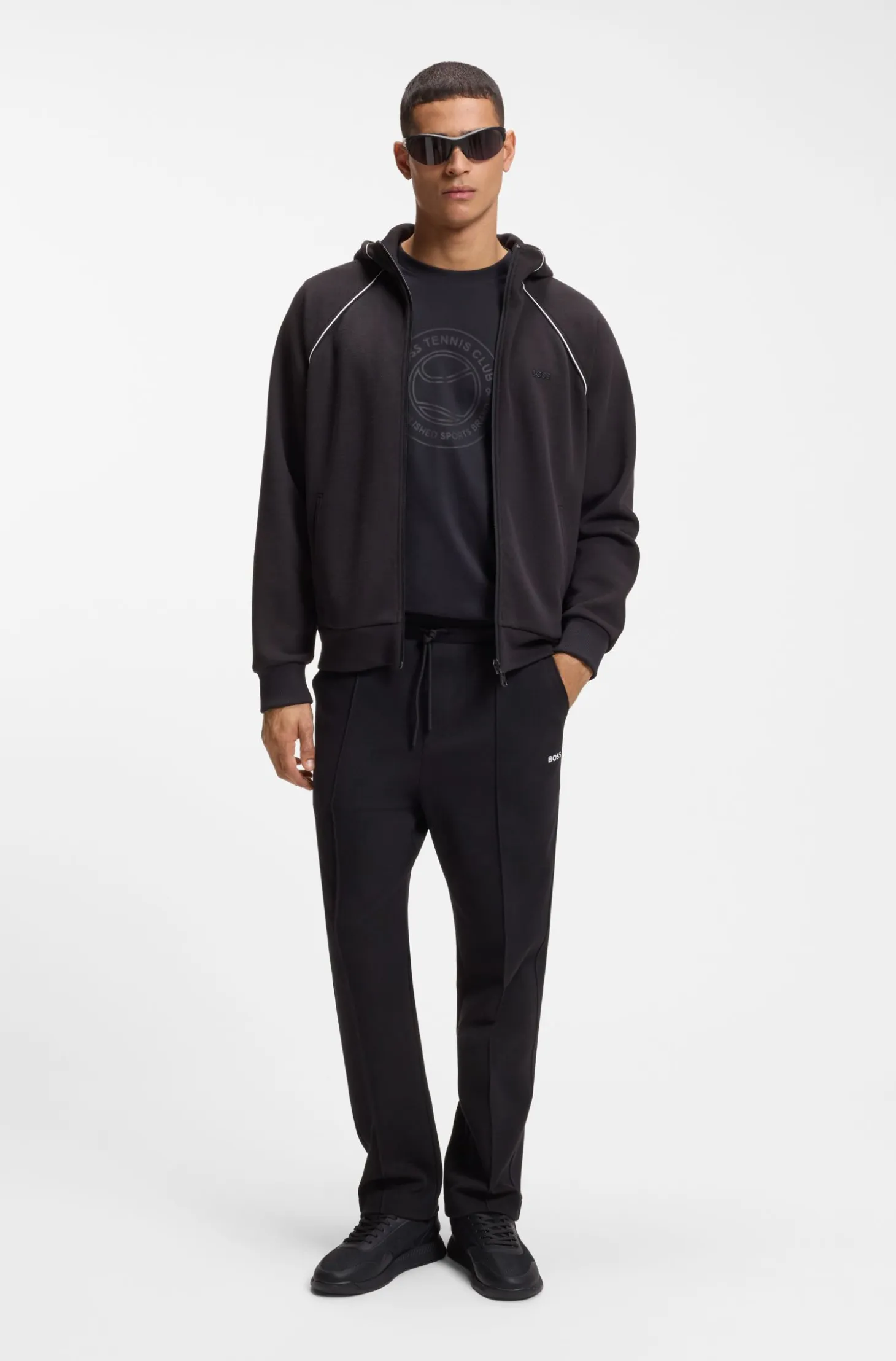 TTNM mesh trainers with smooth trims