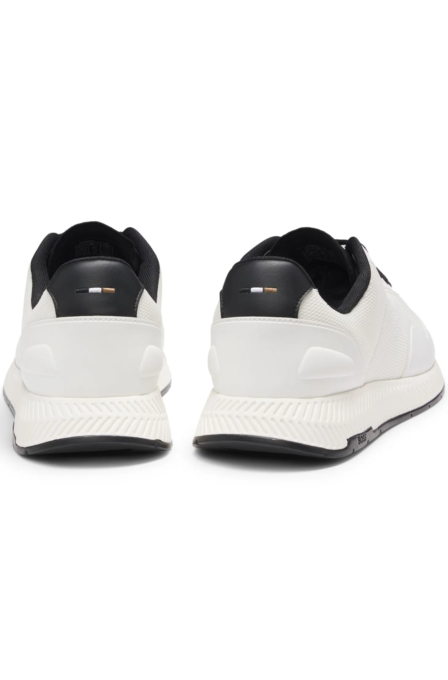 TTNM mesh trainers with smooth trims