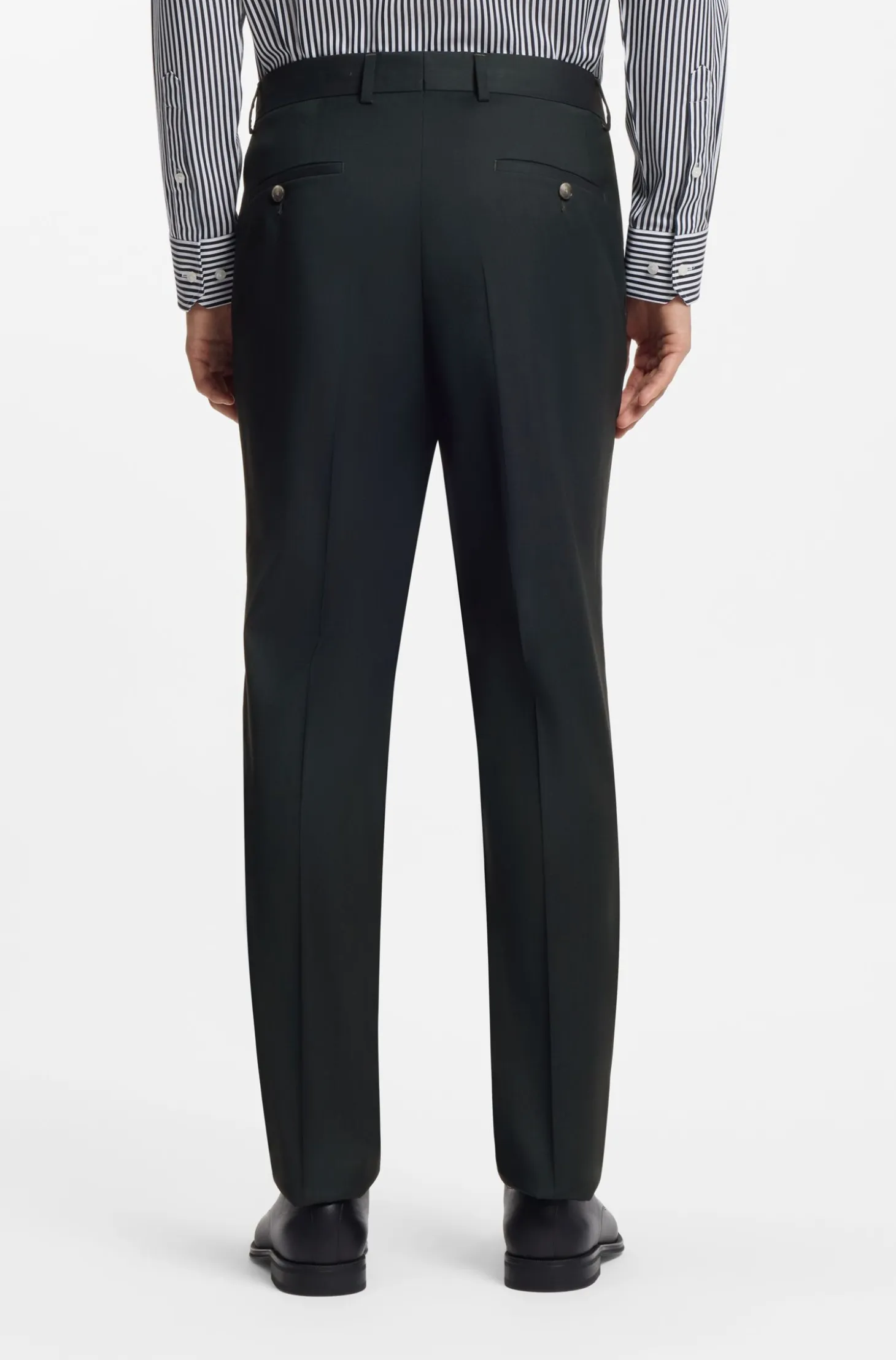 Two-piece slim-fit suit in a wool blend