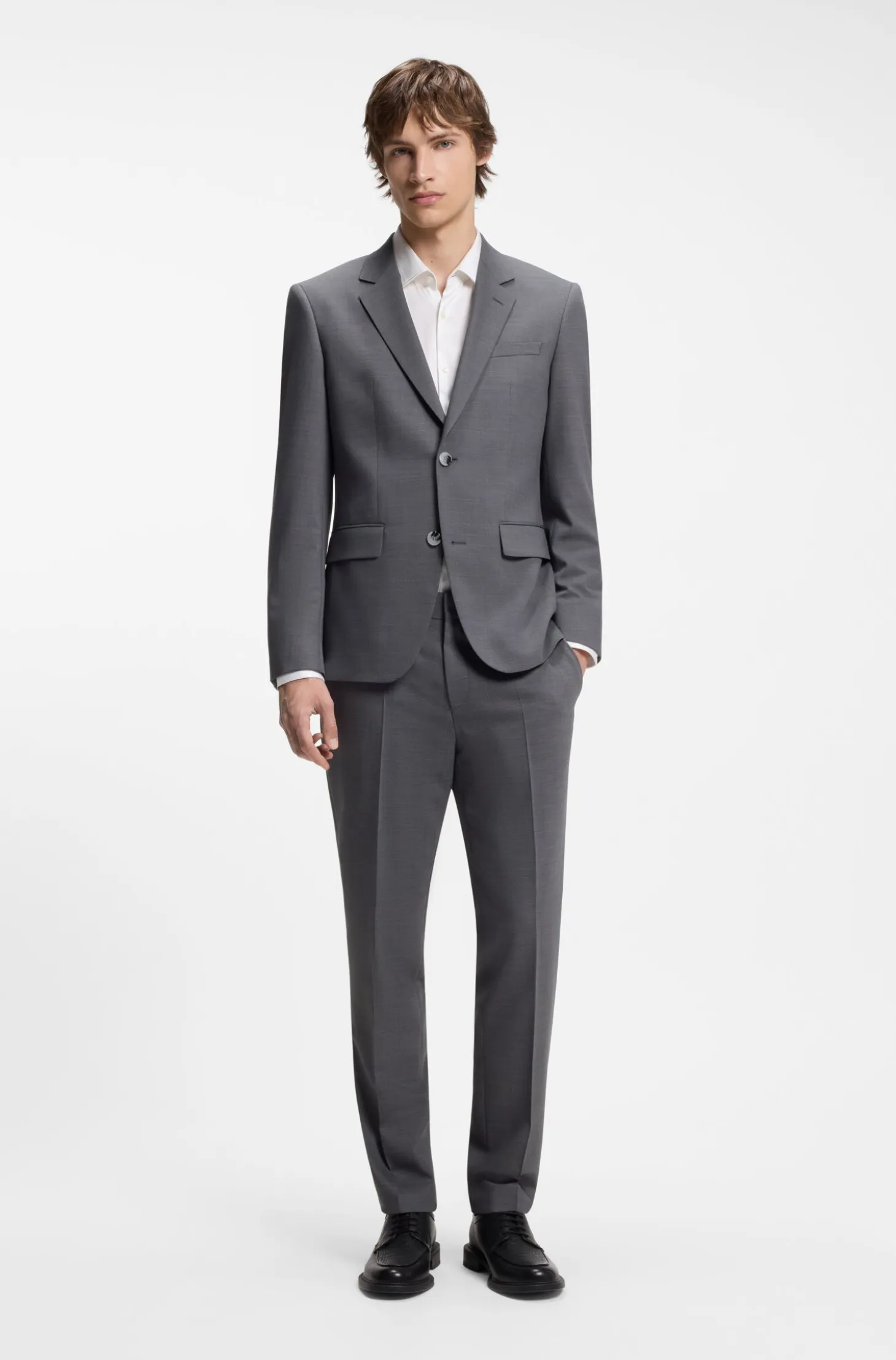 Two-piece slim-fit suit in performance-stretch twill