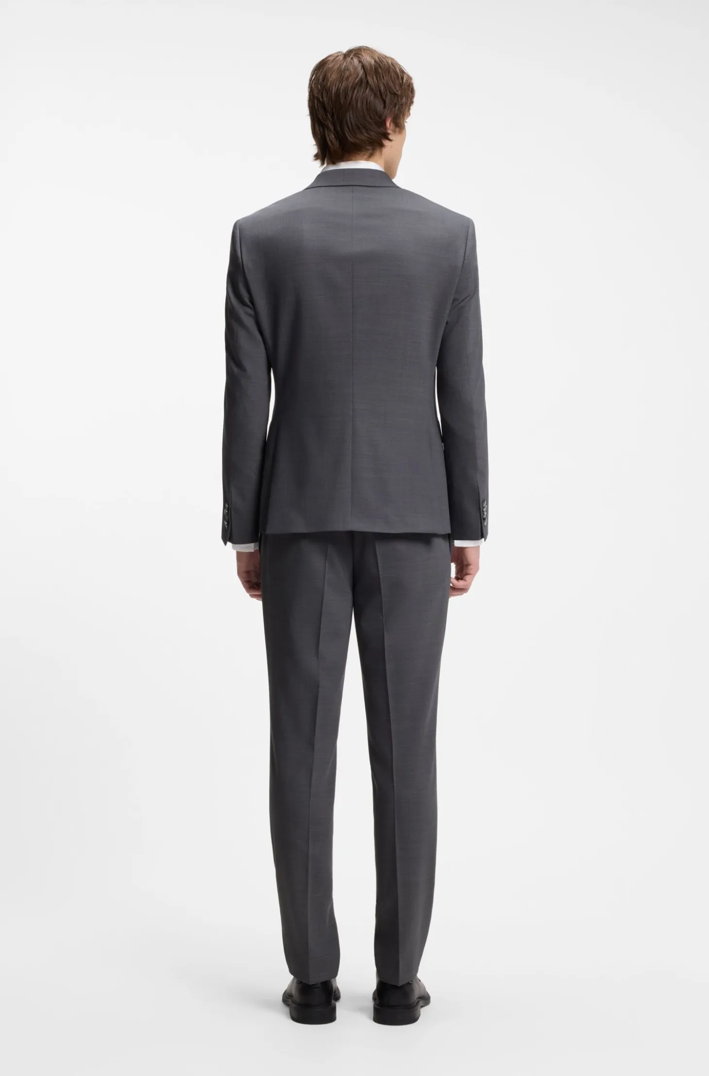 Two-piece slim-fit suit in performance-stretch twill