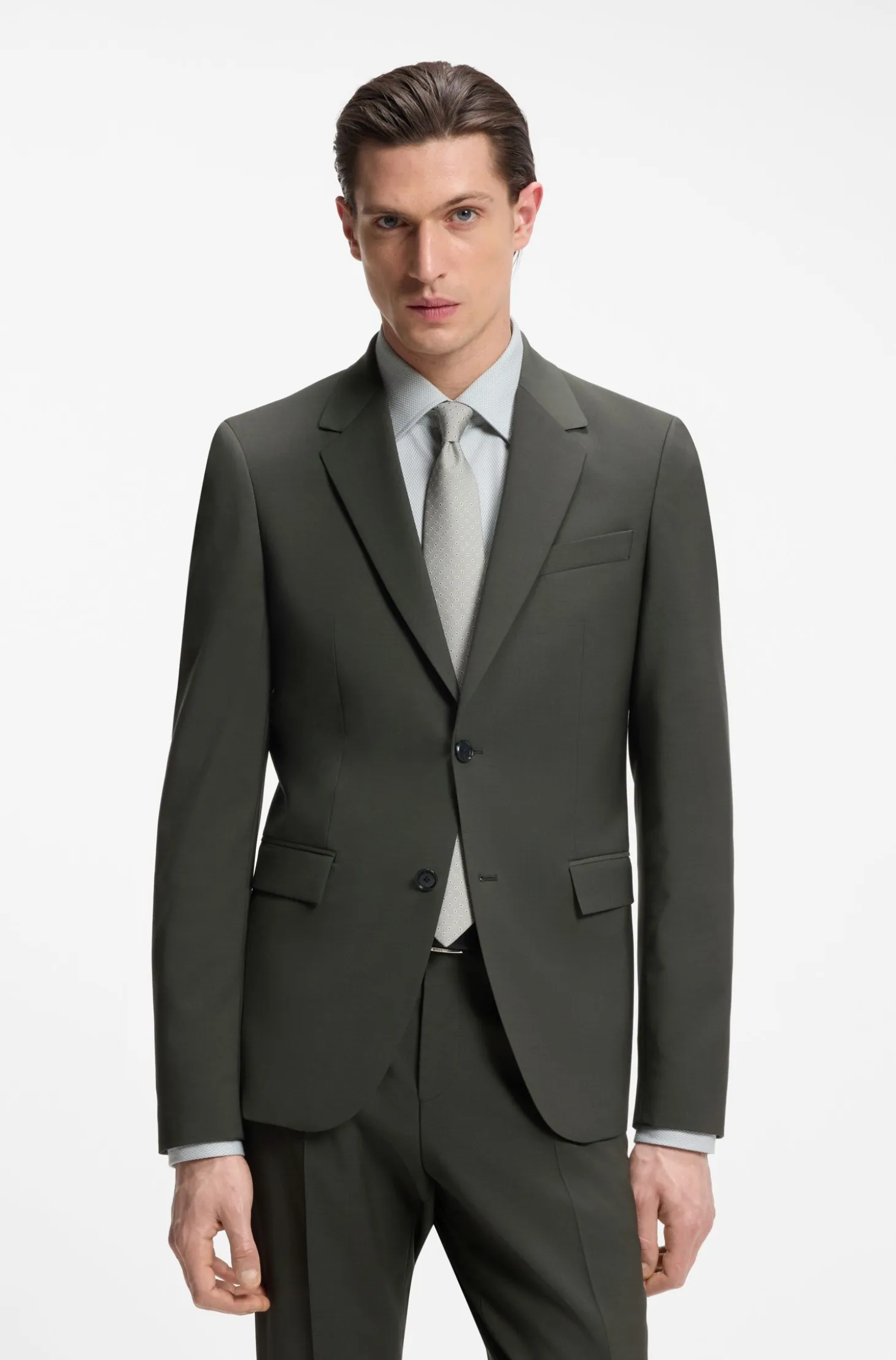 Two-piece slim-fit suit in stretch virgin wool
