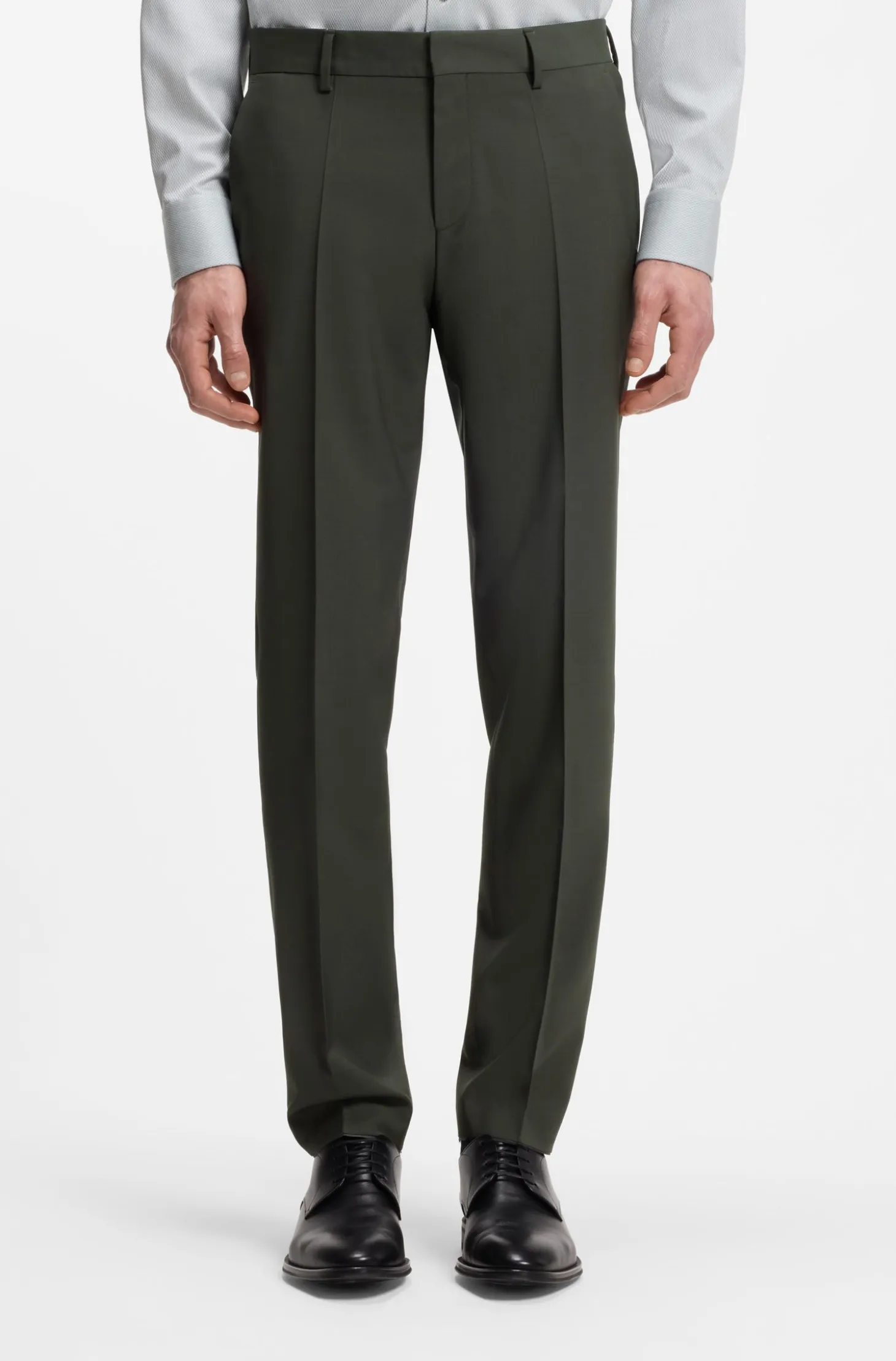 Two-piece slim-fit suit in stretch virgin wool