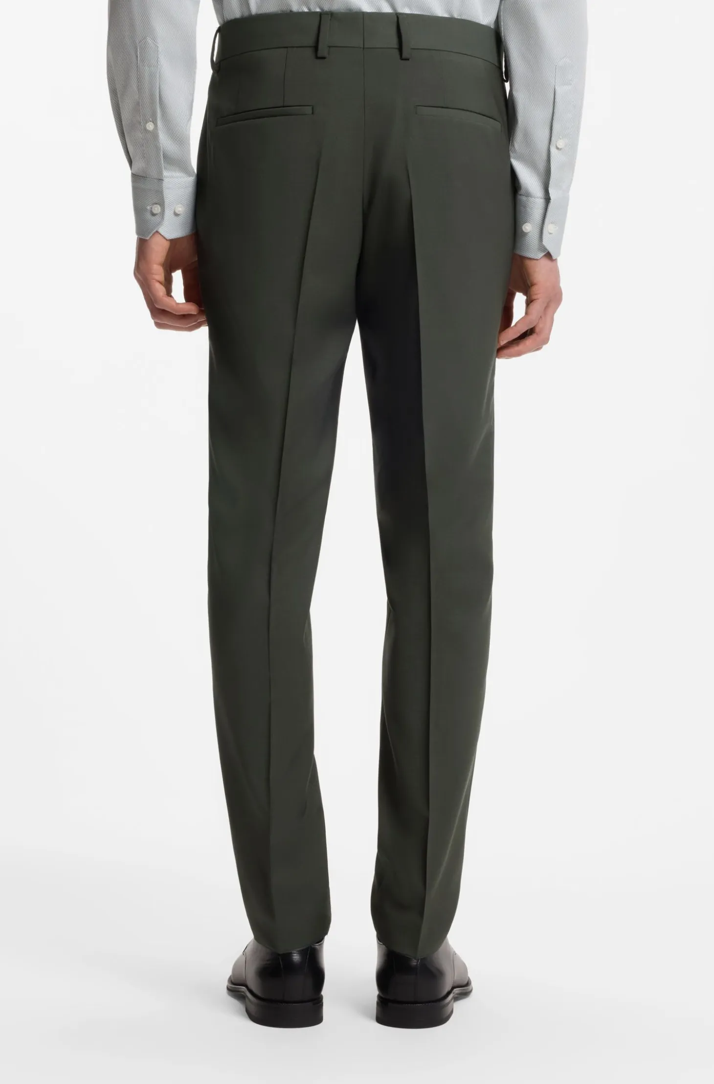 Two-piece slim-fit suit in stretch virgin wool