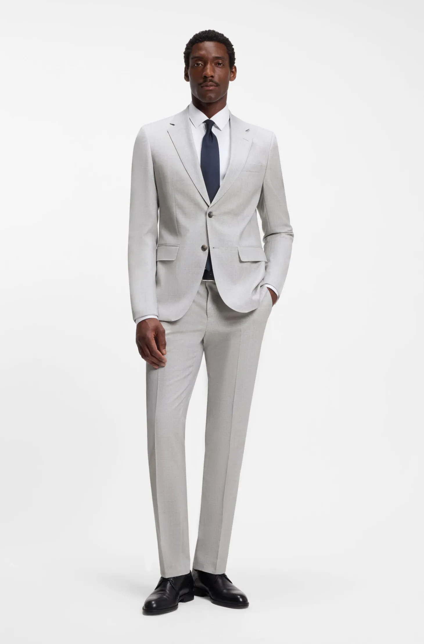 Two-piece slim-fit suit in virgin wool