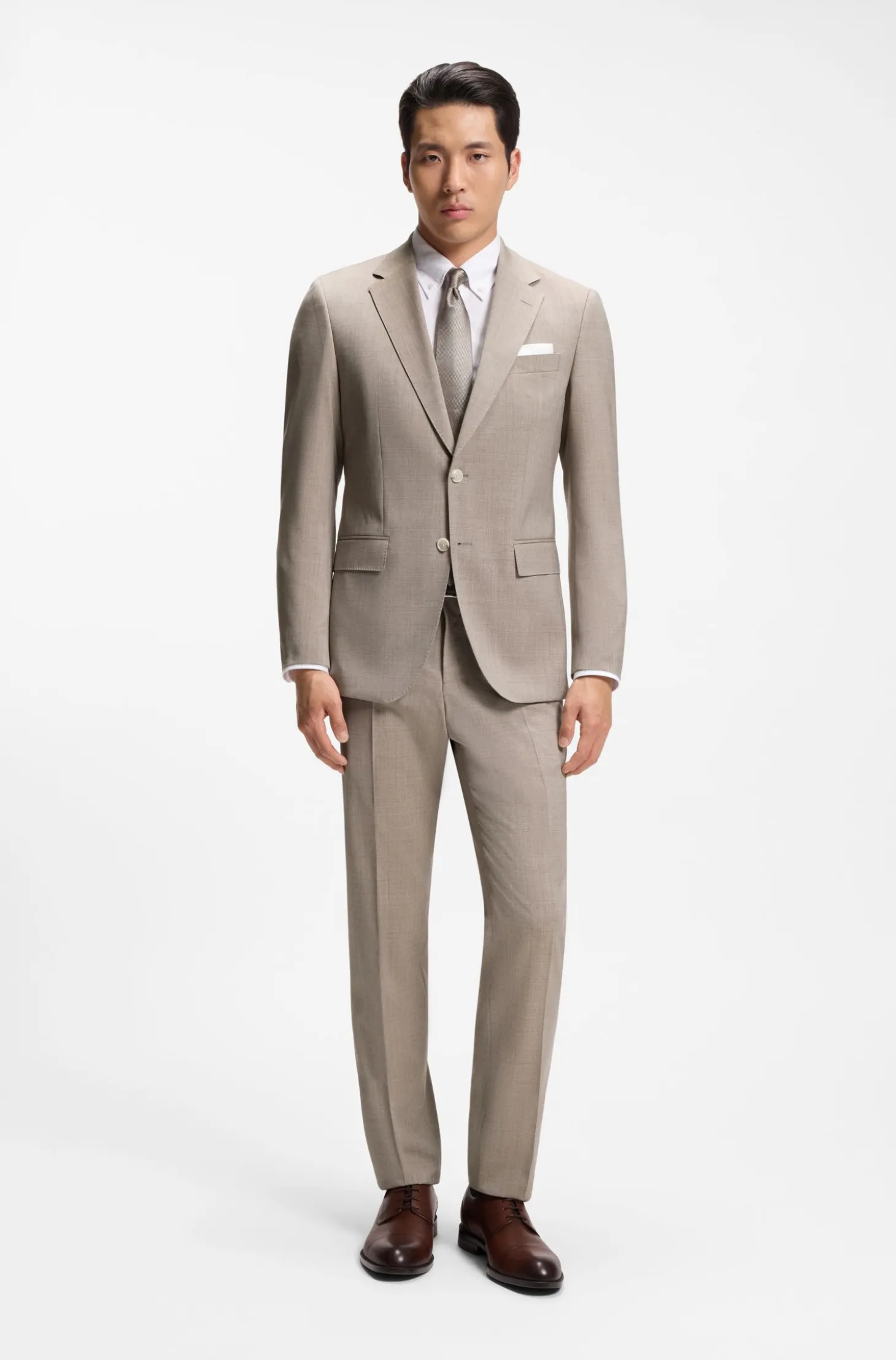 Two-piece slim-fit suit in virgin wool