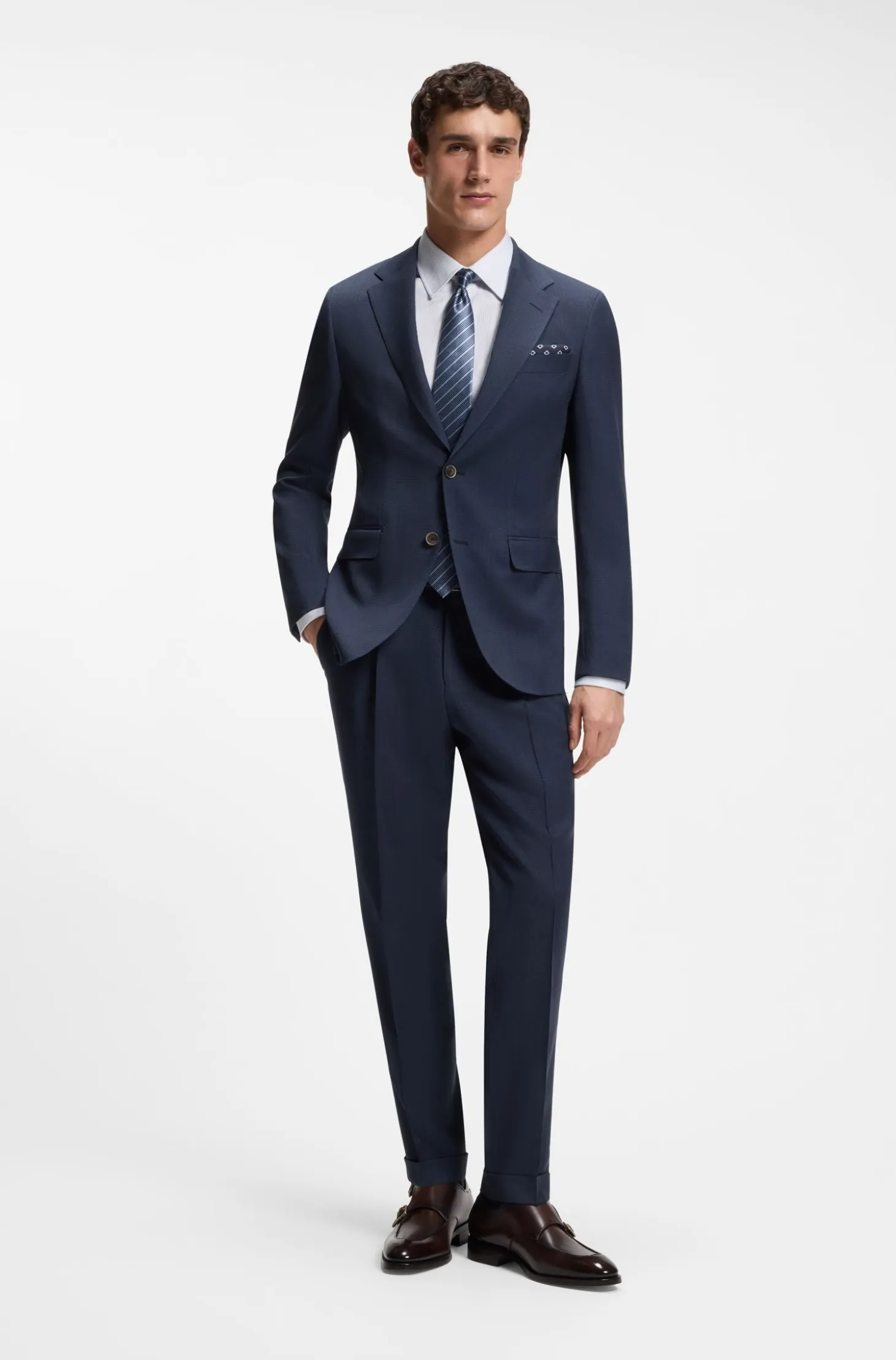 Two-piece slim-fit suit in wool and silk