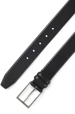 Vegetable-tanned leather belt with gunmetal hardware