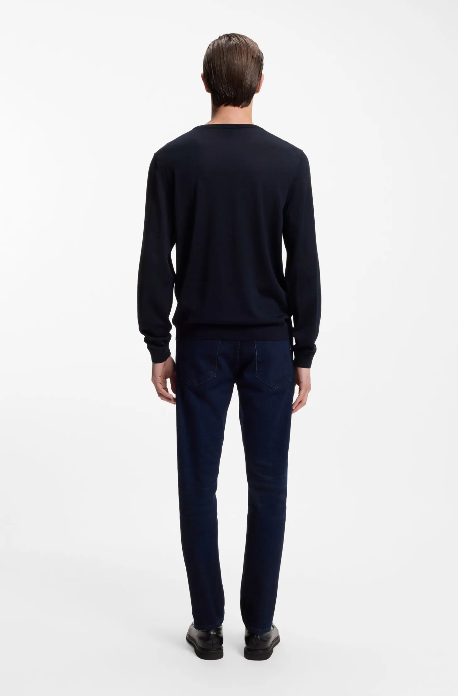 V-neck sweater in extra-fine merino wool