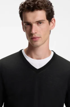 V-neck sweater in extra-fine merino wool