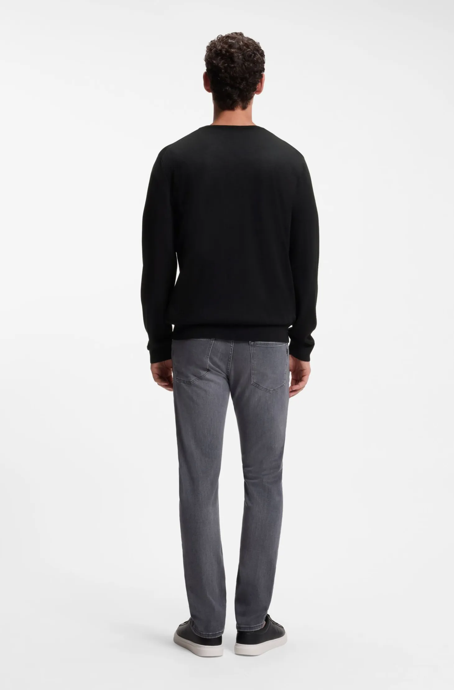 V-neck sweater in extra-fine merino wool