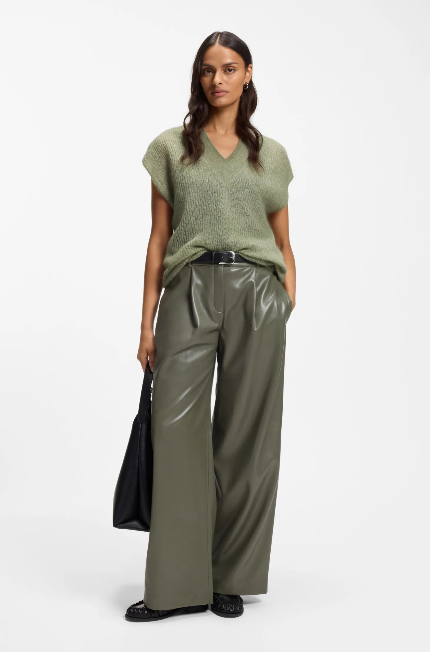 V-neck top in a knitted alpaca blend