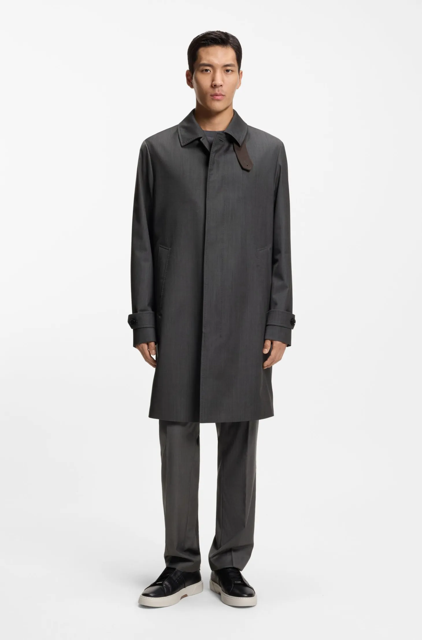 Water-repellent coat in virgin wool