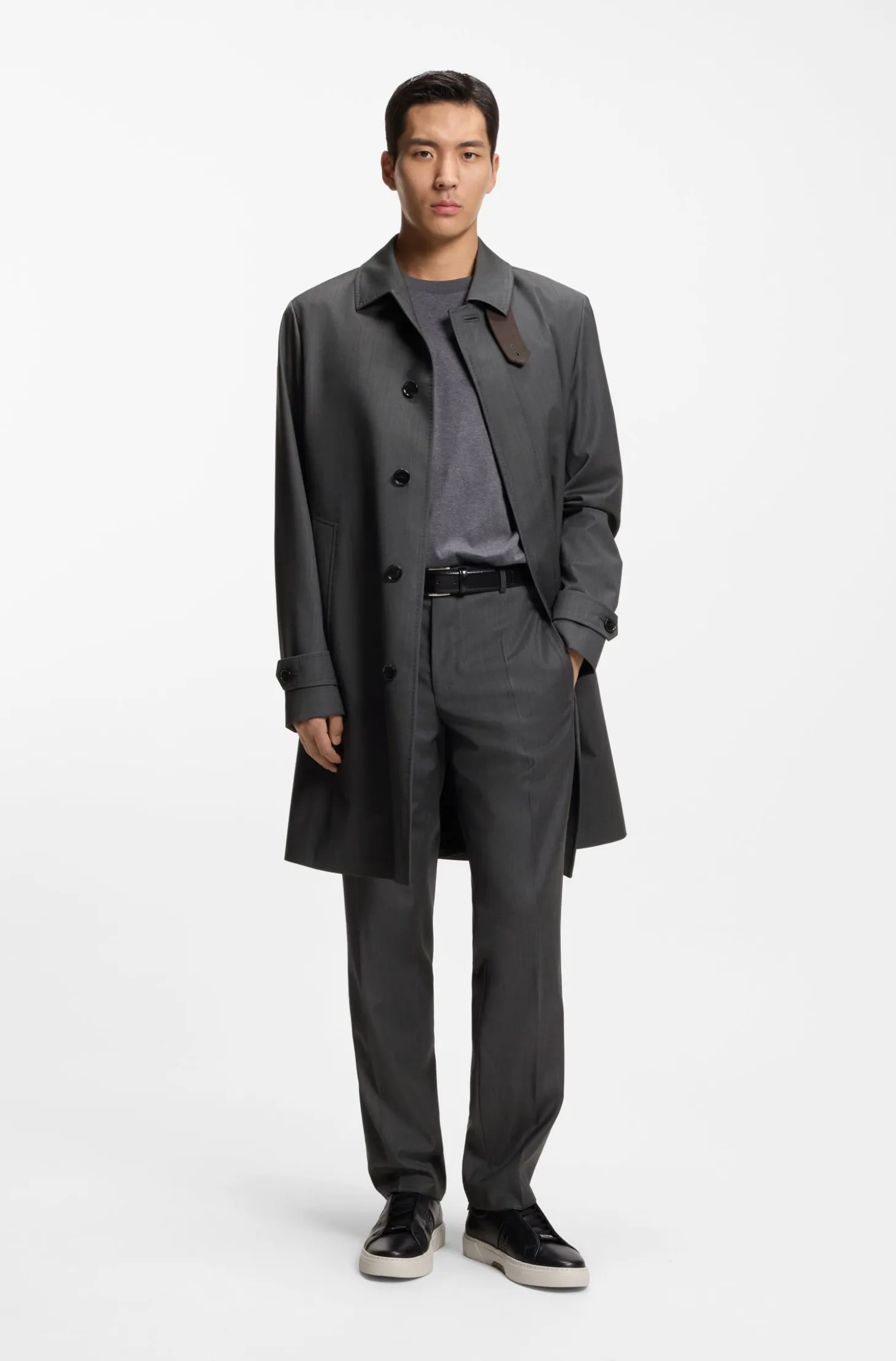 Water-repellent coat in virgin wool