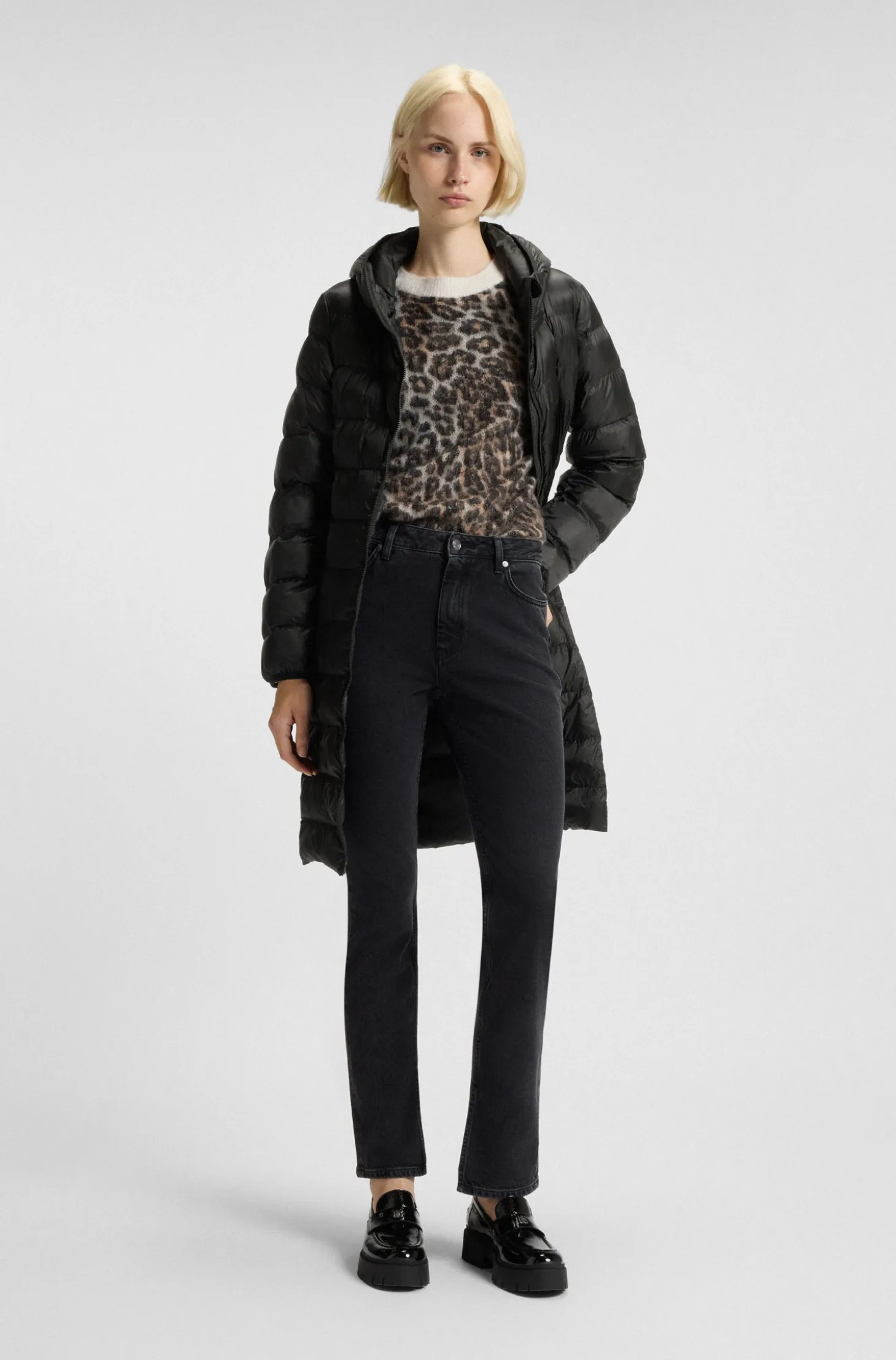 Water-repellent hooded coat with lightweight padding