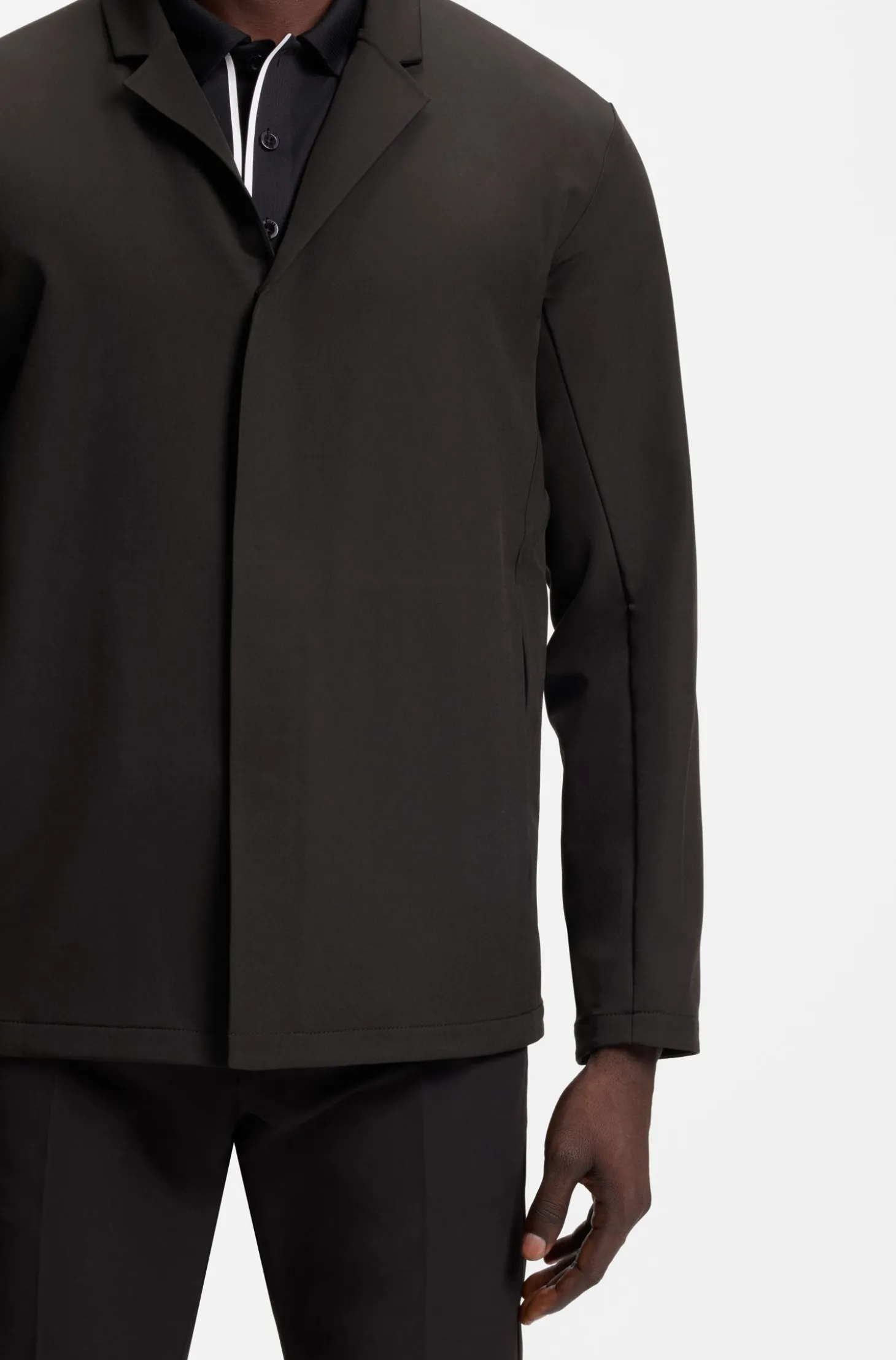 Water-repellent jacket in stretch fabric