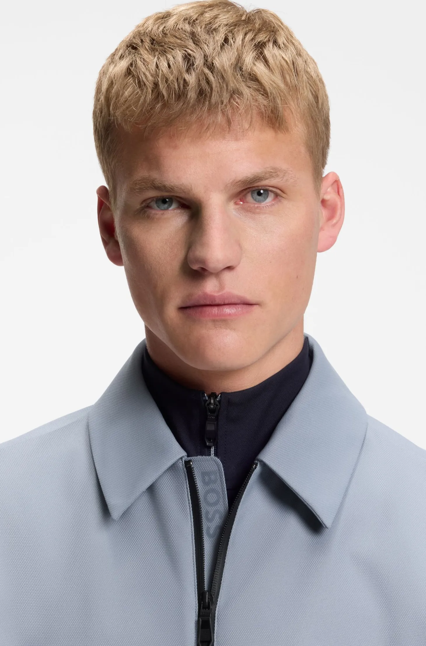 Water-repellent jacket in stretch material
