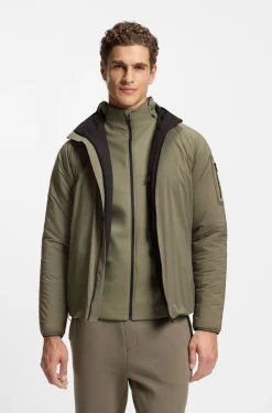 Water-repellent jacket with adjustable hem