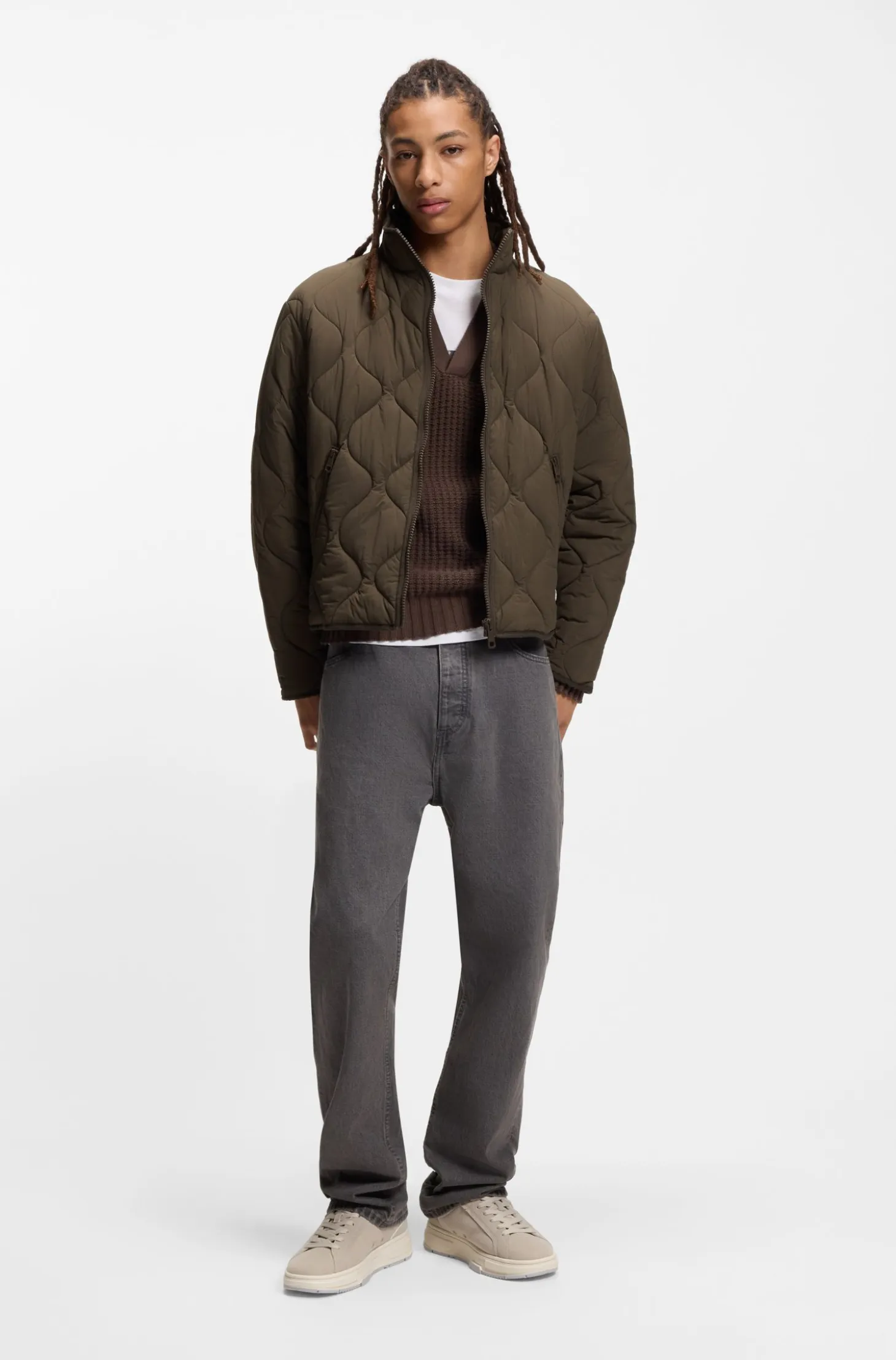 Water-repellent jacket with onion quilting
