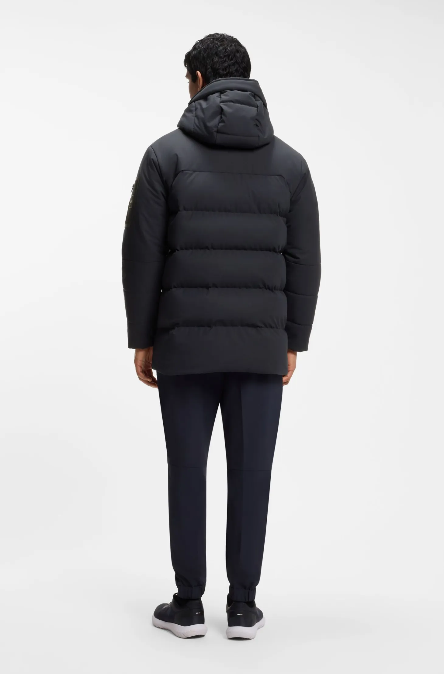 Water-repellent parka jacket with down filling