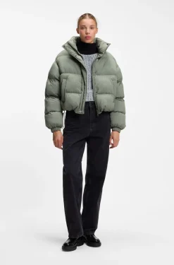 Water-repellent puffer jacket with stand collar