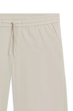 Water-repellent regular-fit shorts in quick-dry twill