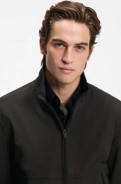 Water-repellent softshell jacket