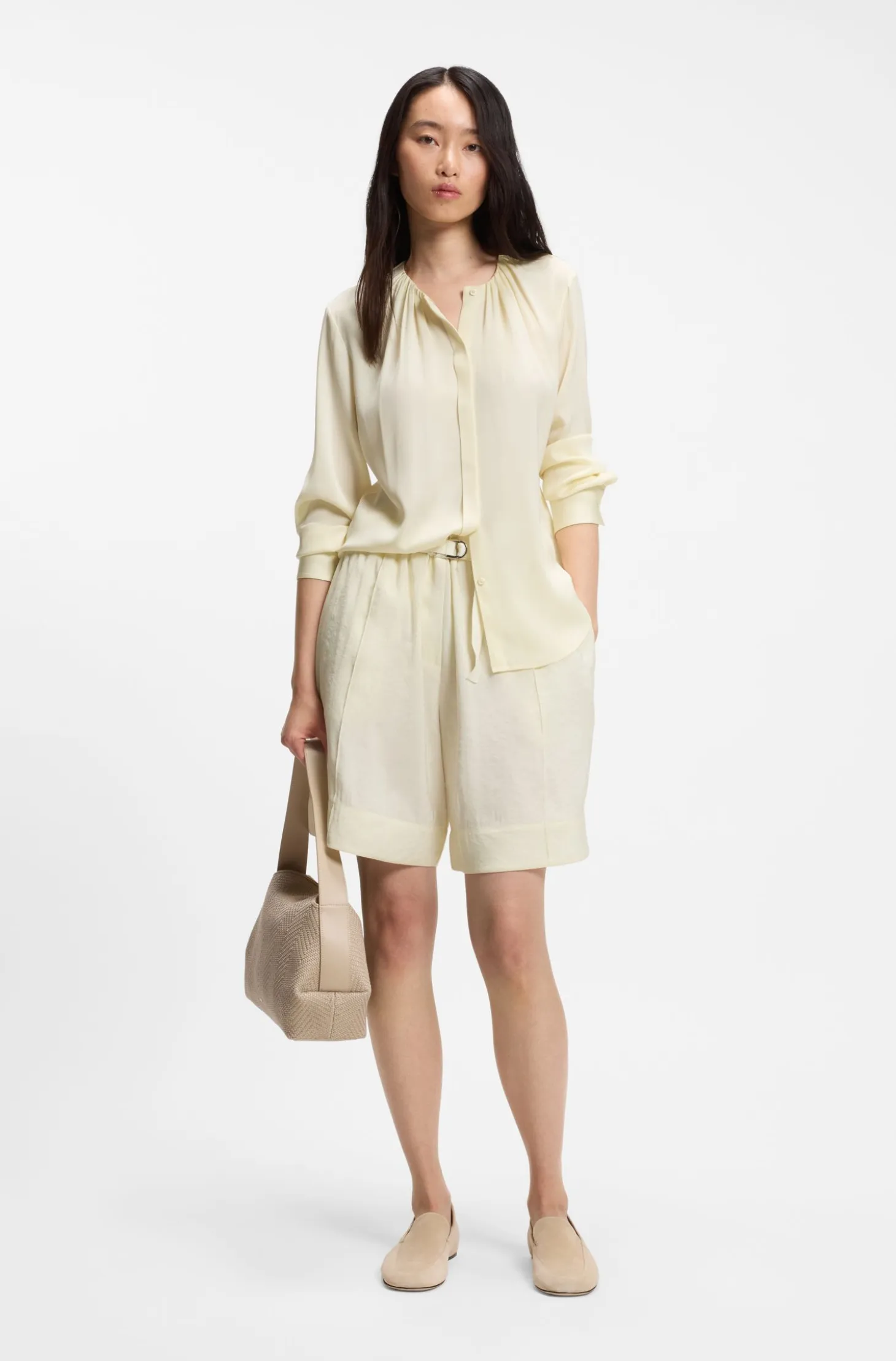 Wide-leg Bermuda shorts with elasticated waistband