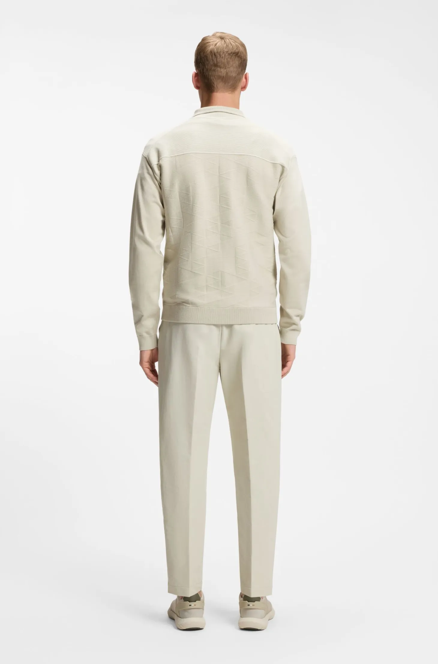 Zip-up cardigan with structured graphic pattern