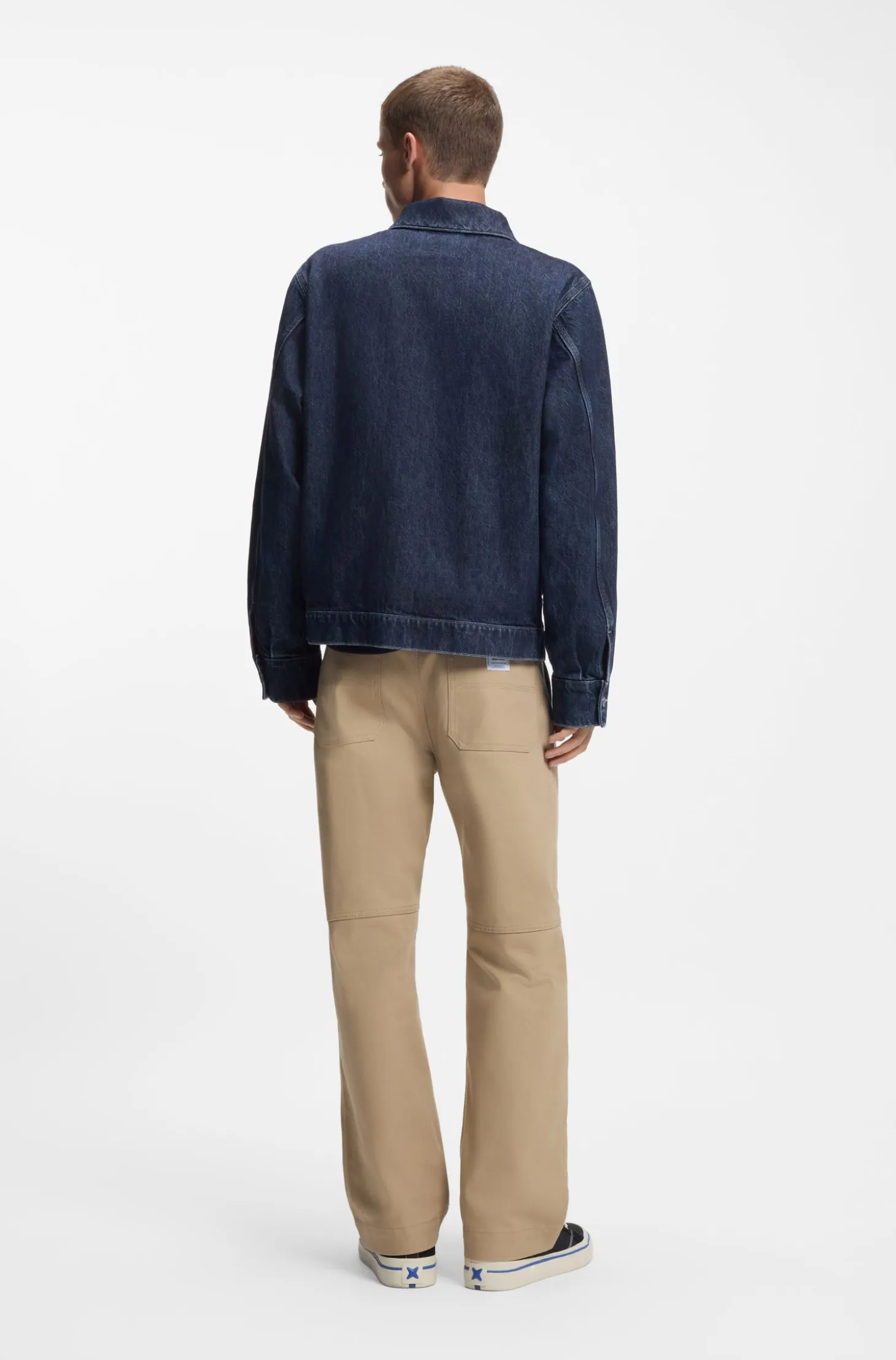 Zip-up jacket in blue denim with chest pocket
