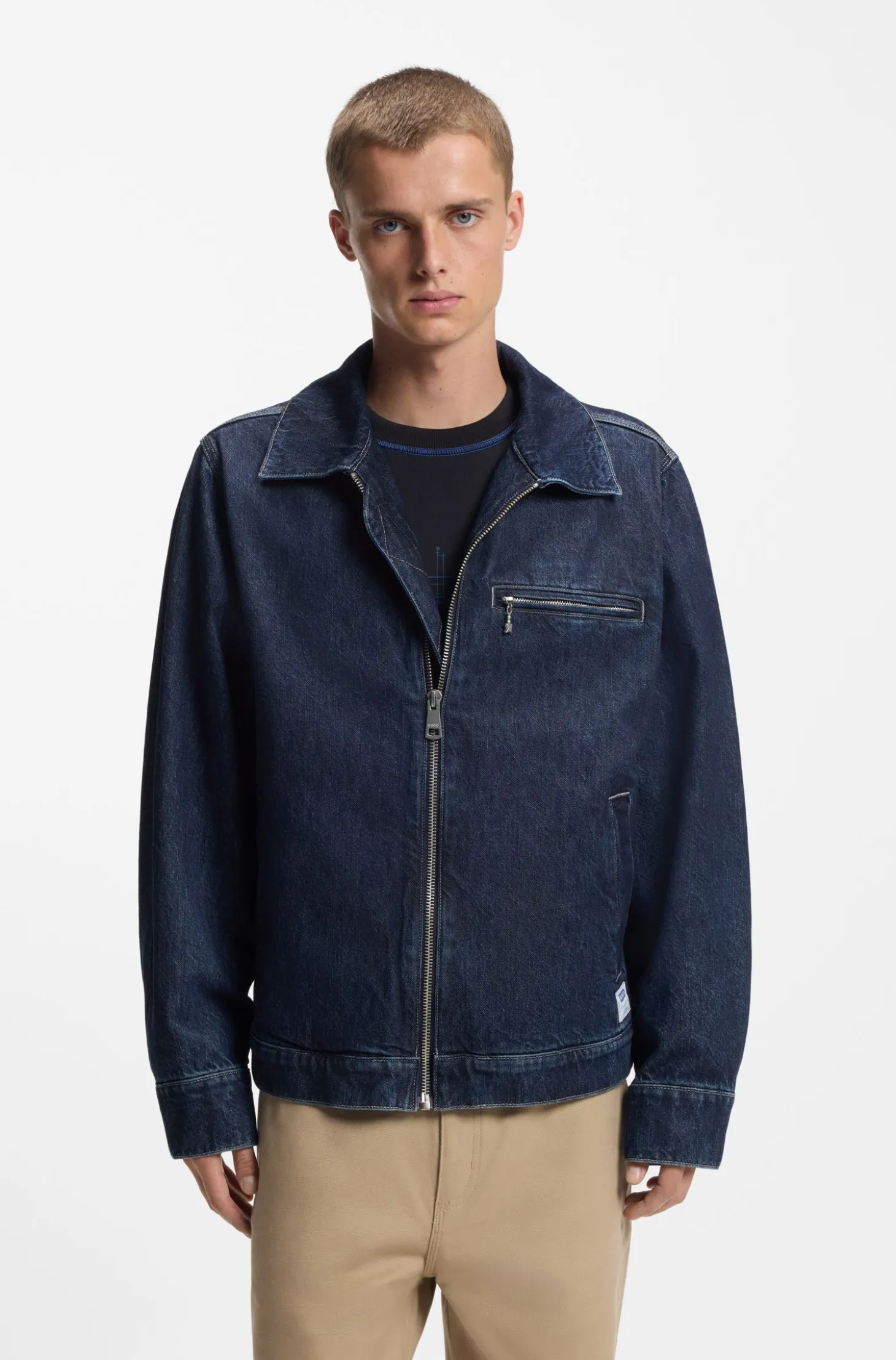 Zip-up jacket in blue denim with chest pocket